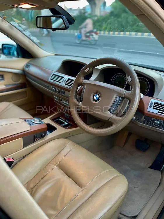BMW 7 Series 2008 for Sale in Faisalabad BMW 7 Series 2008 for Sale in Faisalabad Image-7