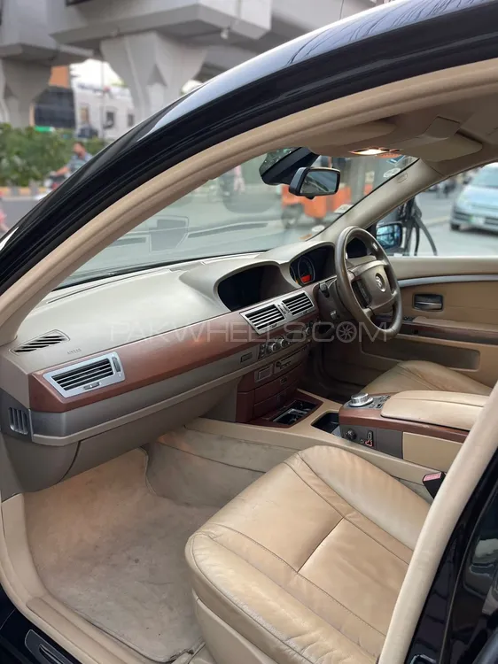 BMW 7 Series 2008 for Sale in Faisalabad BMW 7 Series 2008 for Sale in Faisalabad Image-8