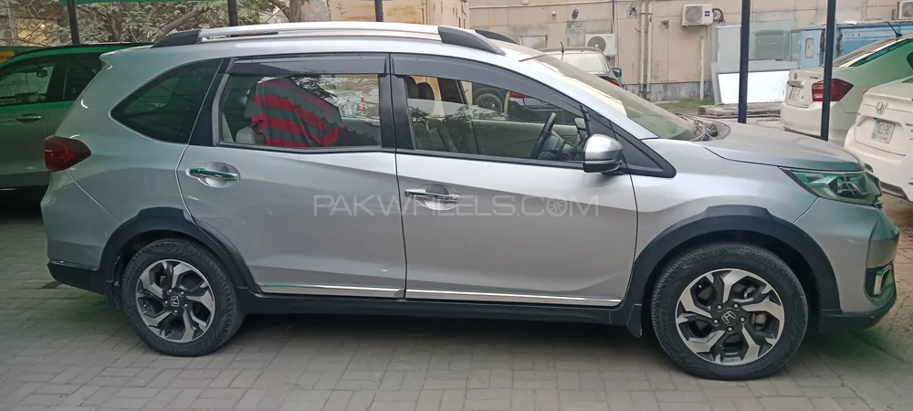 Honda BR-V 2020 for Sale in Lahore Honda BR-V 2020 for Sale in Lahore Image-3