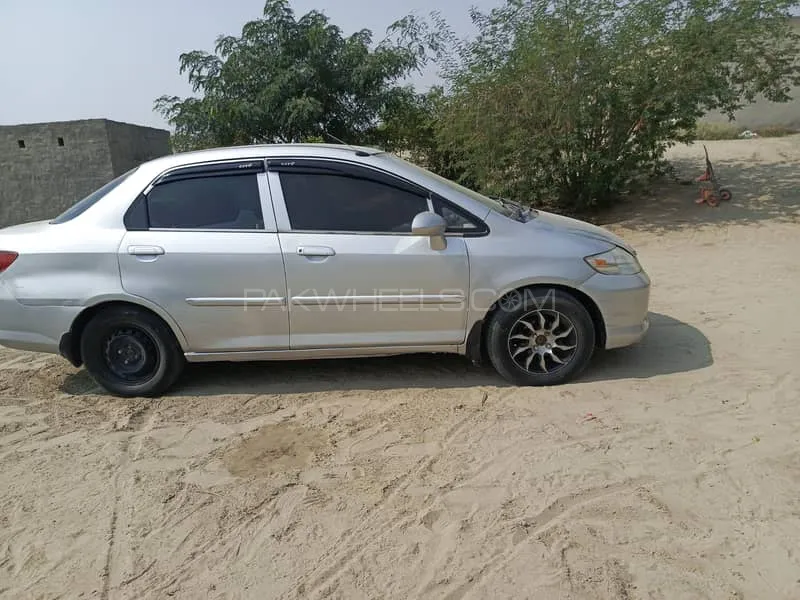 Honda City 2005 for Sale in Muzaffar Gargh Image-1