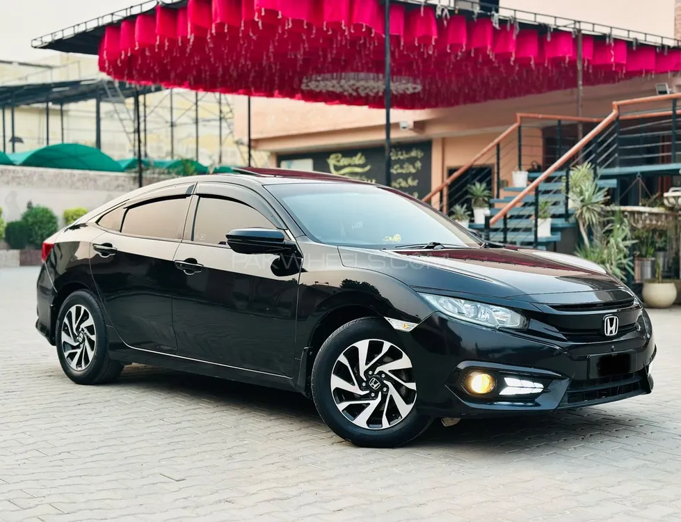 Honda Civic 2018 for Sale in Multan Honda Civic 2018 for Sale in Multan Image-6