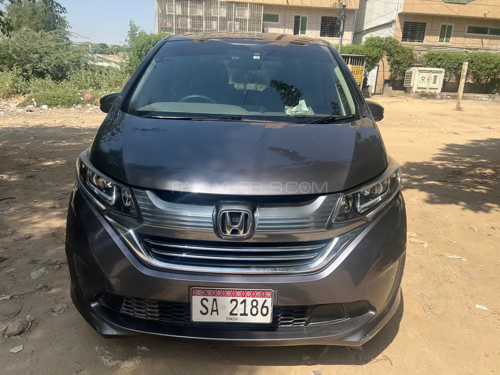 Honda Freed 2017 for Sale in Karachi Image-1