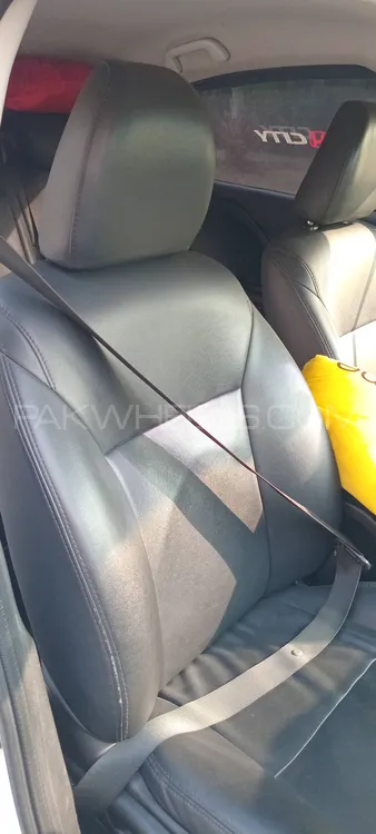 Honda Grace Hybrid 2015 for Sale in Lahore Honda Grace Hybrid 2015 for Sale in Lahore Image-10