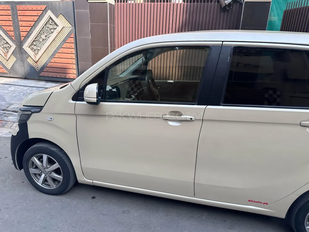 Honda N Wgn 2016 for Sale in Gujranwala Honda N Wgn 2016 for Sale in Gujranwala Image-17