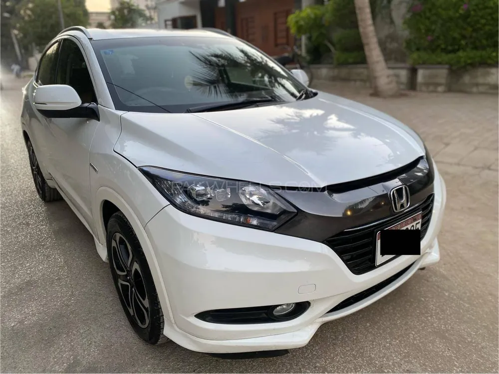 Honda Vezel 2014 for Sale in Karachi Honda Vezel 2014 for Sale in Karachi Image-9