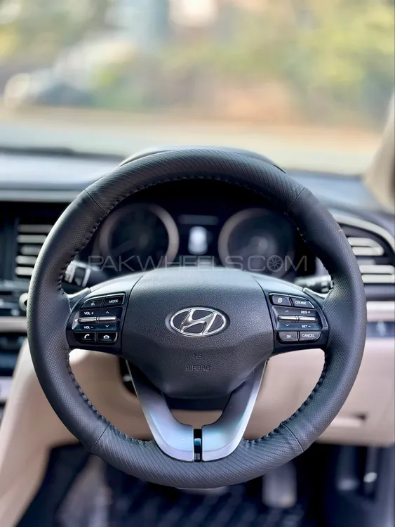 Hyundai Elantra 2021 for Sale in Lahore Hyundai Elantra 2021 for Sale in Lahore Image-10