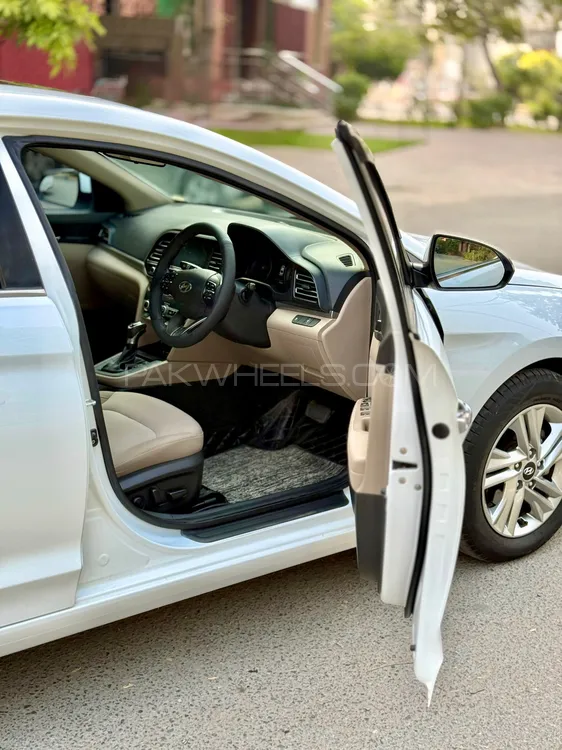 Hyundai Elantra 2021 for Sale in Lahore Hyundai Elantra 2021 for Sale in Lahore Image-8