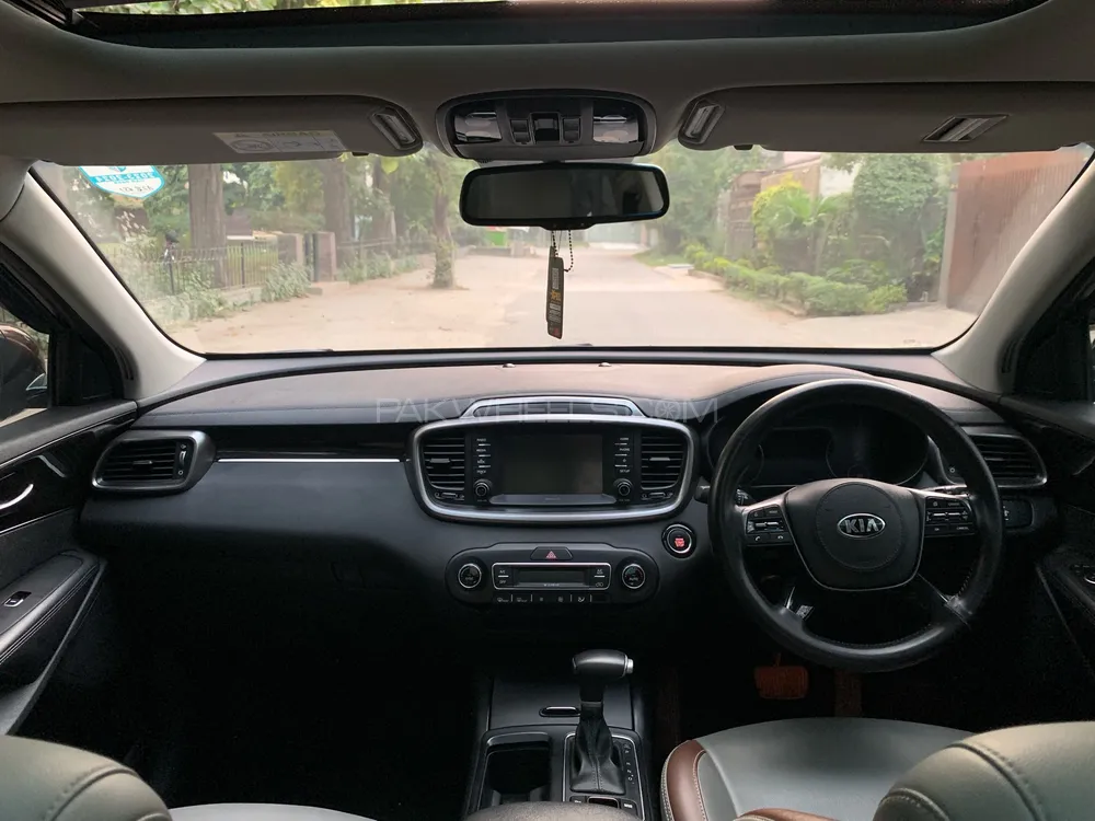 KIA Sorento 2022 for Sale in Lahore KIA Sorento 2022 for Sale in Lahore Image-12