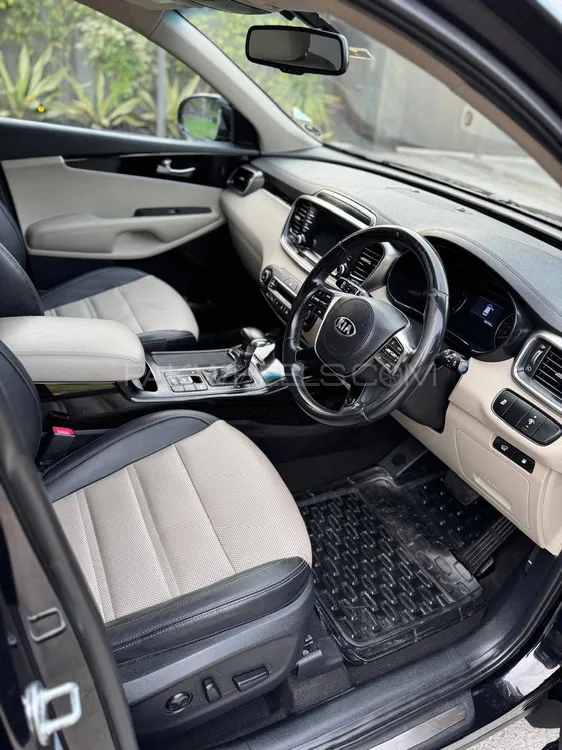 KIA Sorento 2021 for Sale in Lahore KIA Sorento 2021 for Sale in Lahore Image-11