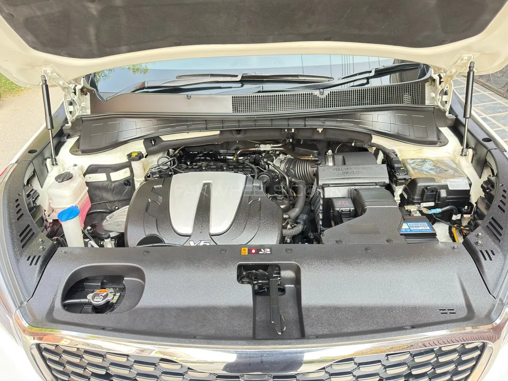 KIA Sorento 2023 for Sale in Lahore KIA Sorento 2023 for Sale in Lahore Image-9