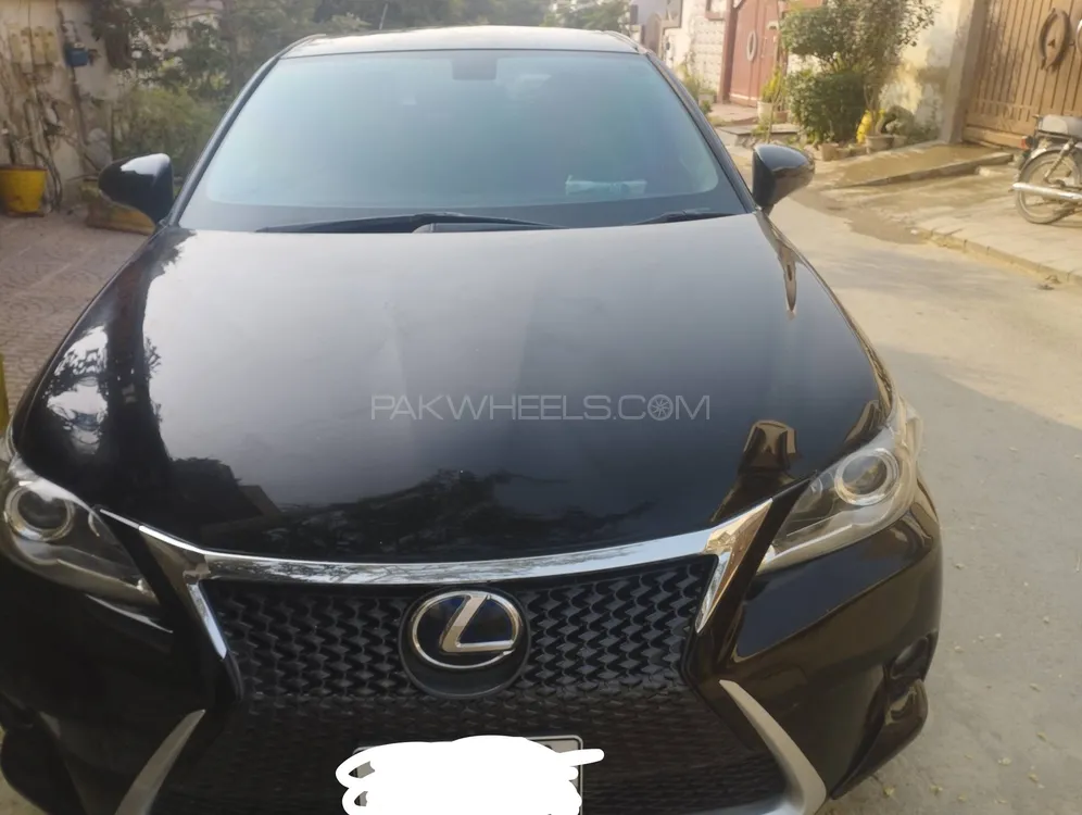 Lexus CT200h 2011 for Sale in Karachi Lexus CT200h 2011 for Sale in Karachi Image-1