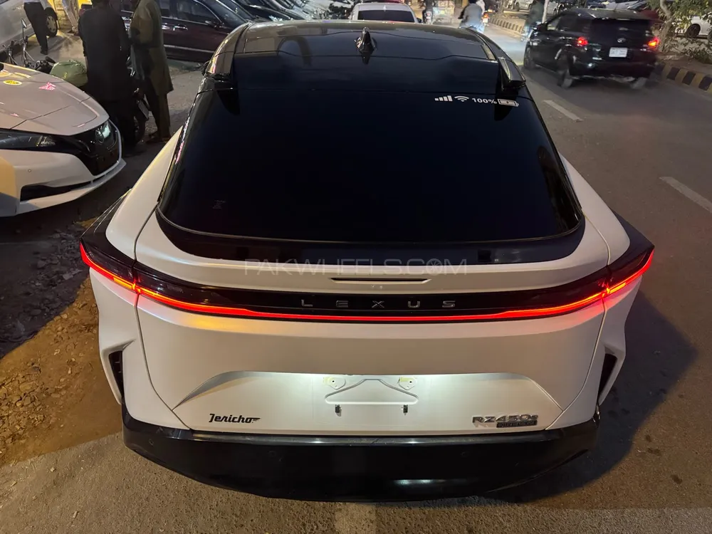 Lexus RX Series 2023 for Sale in Karachi Lexus RX Series 2023 for Sale in Karachi Image-11