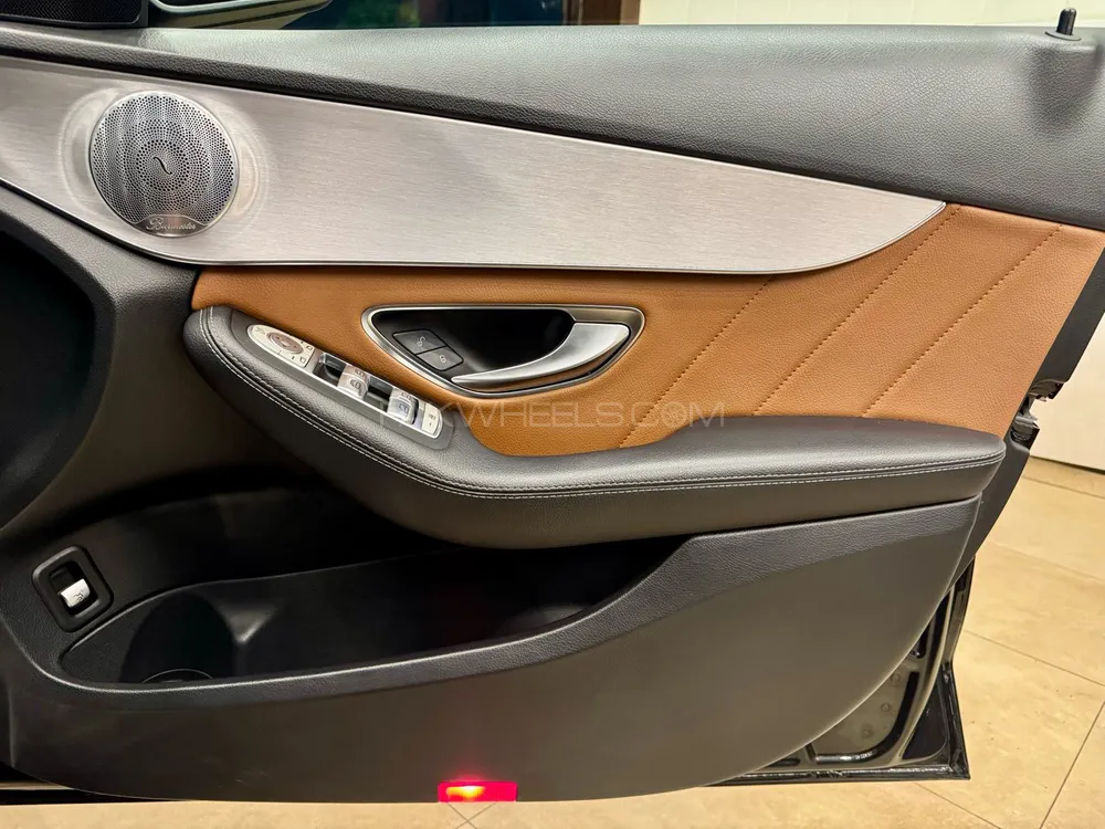 Mercedes Benz C Class 2019 for Sale in Lahore Mercedes Benz C Class 2019 for Sale in Lahore Image-6