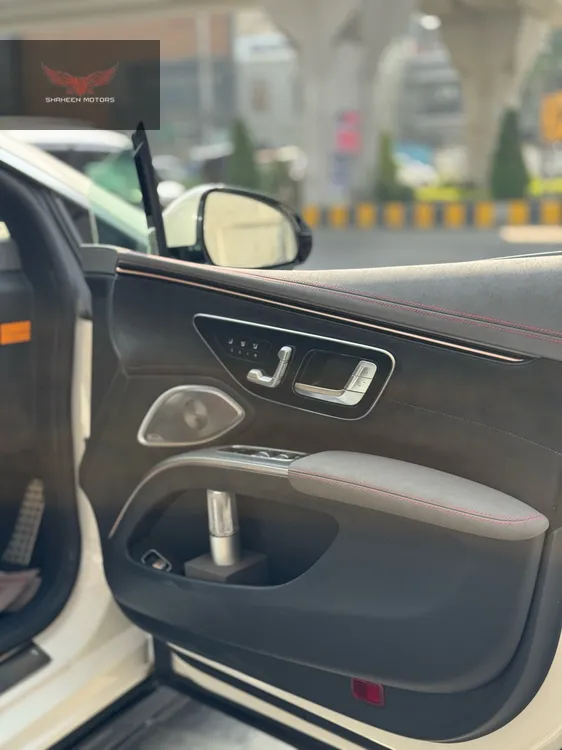 Mercedes Benz EQS 2022 for Sale in Lahore Mercedes Benz EQS 2022 for Sale in Lahore Image-9