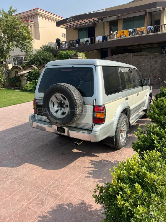 Mitsubishi Pajero 1993 for Sale in Lahore Mitsubishi Pajero 1993 for Sale in Lahore Image-7