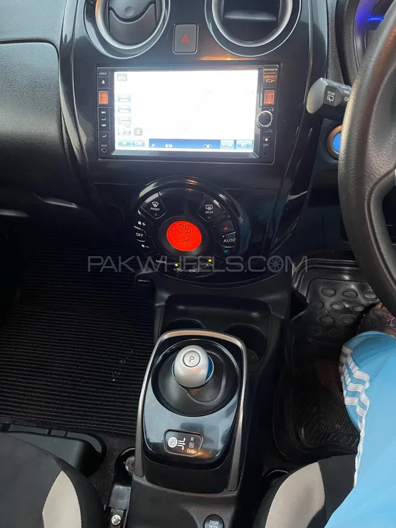 Nissan Note 2020 for Sale in Lahore Nissan Note 2020 for Sale in Lahore Image-12