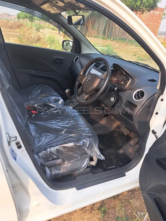 Suzuki Cultus 2023 for Sale in Gujranwala Suzuki Cultus 2023 for Sale in Gujranwala Image-8