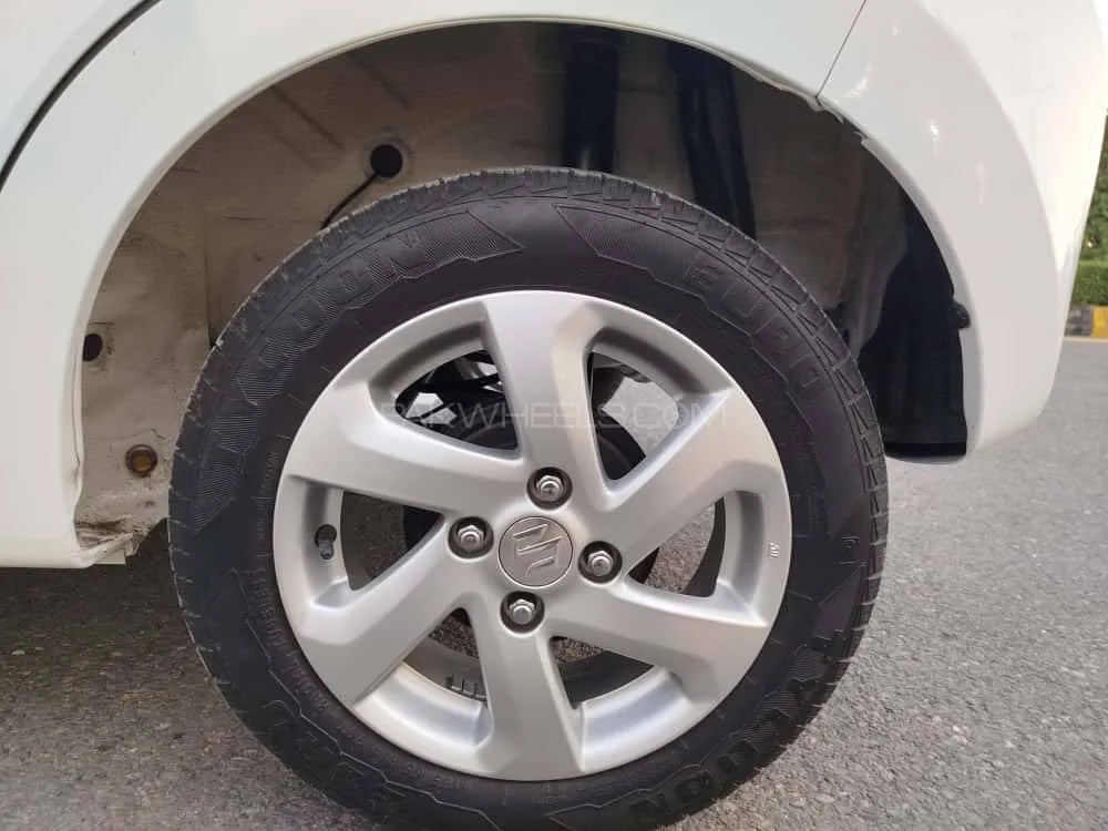 Suzuki Cultus 2023 for Sale in Faisalabad Suzuki Cultus 2023 for Sale in Faisalabad Image-3