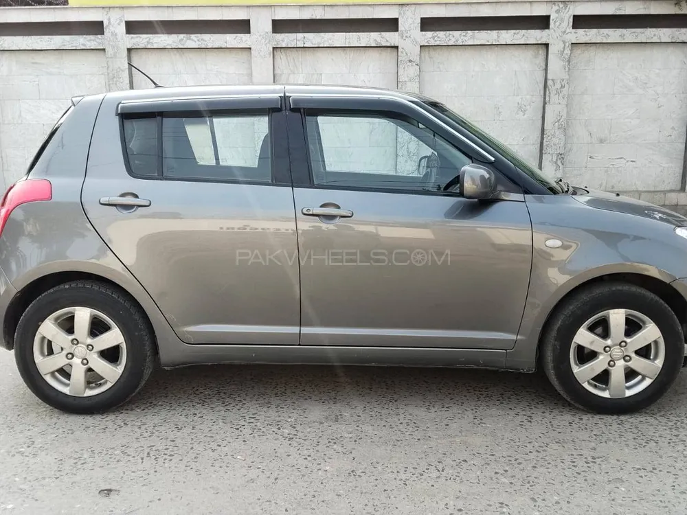 Suzuki Swift 2013 for Sale in Rawalpindi Suzuki Swift 2013 for Sale in Rawalpindi Image-4