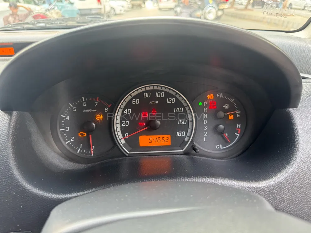 Suzuki Swift 2016 for Sale in Karachi Suzuki Swift 2016 for Sale in Karachi Image-5