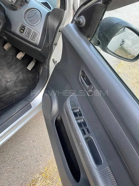 Suzuki Swift 2012 for Sale in Rawalpindi Suzuki Swift 2012 for Sale in Rawalpindi Image-9