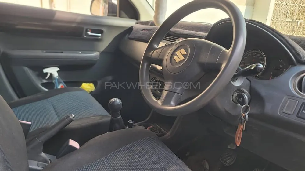 Suzuki Swift 2012 for Sale in Karachi Suzuki Swift 2012 for Sale in Karachi Image-2