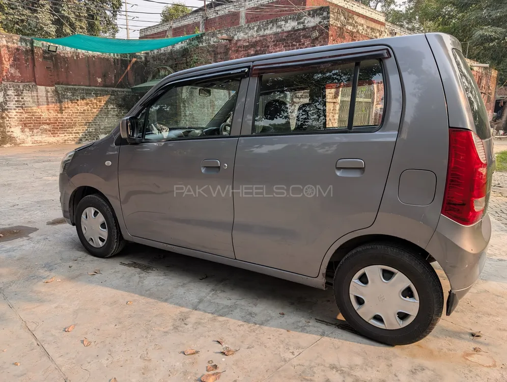 Suzuki Wagon R 2017 for Sale in Lahore Suzuki Wagon R 2017 for Sale in Lahore Image-4