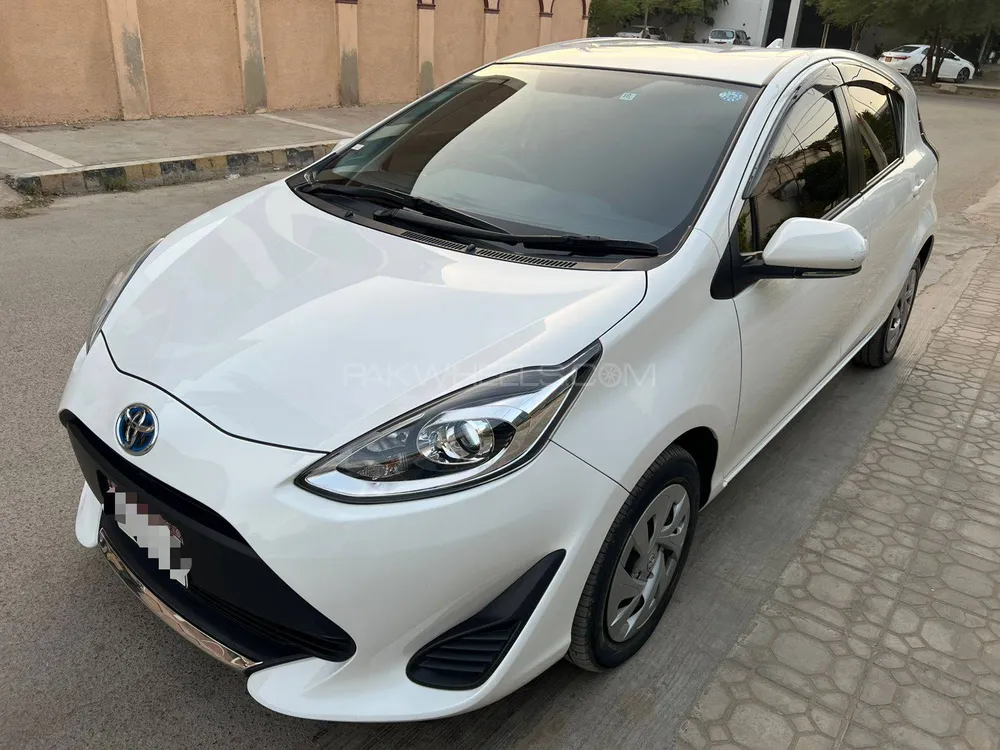 Toyota Aqua 2020 for Sale in Karachi Image-1