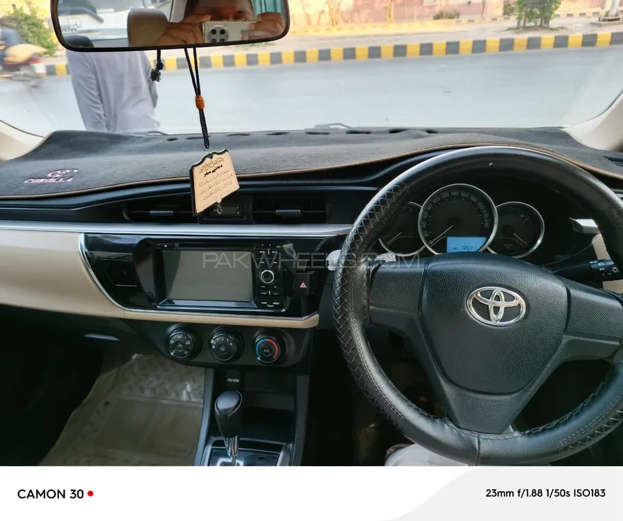 Toyota Corolla 2017 for Sale in Multan Toyota Corolla 2017 for Sale in Multan Image-3
