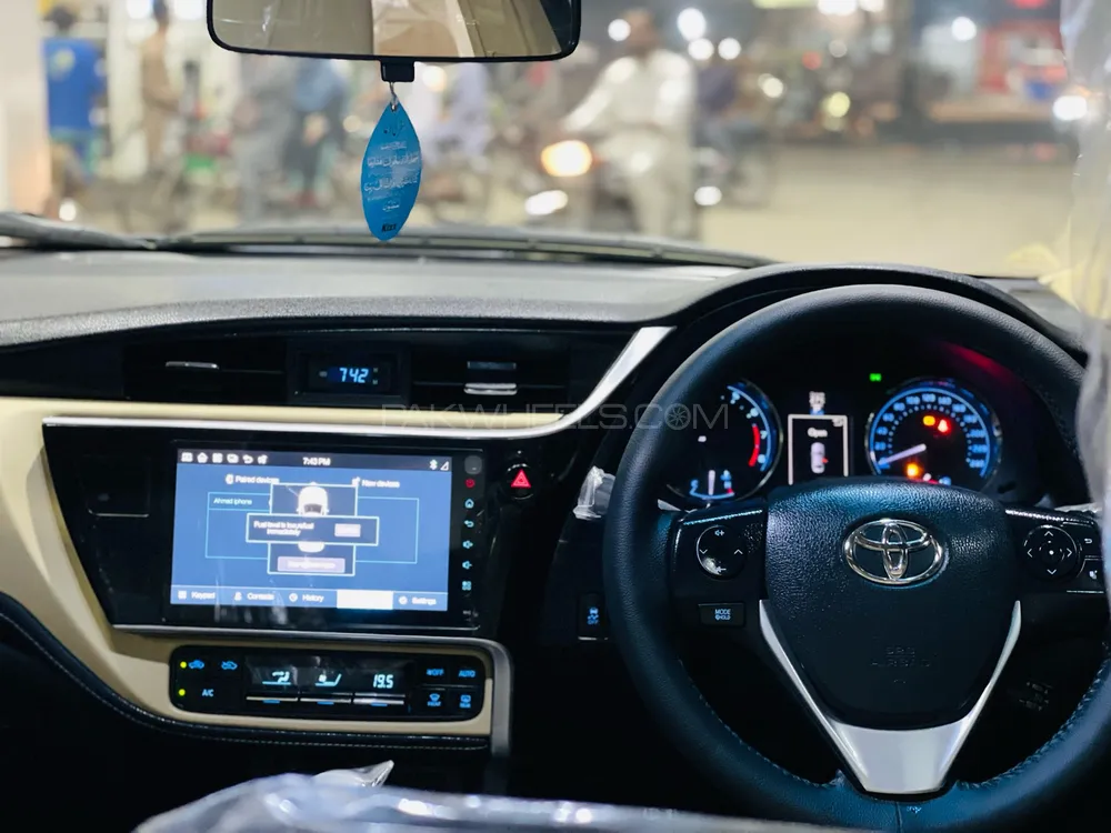 Toyota Corolla 2020 for Sale in Gujrat Toyota Corolla 2020 for Sale in Gujrat Image-12