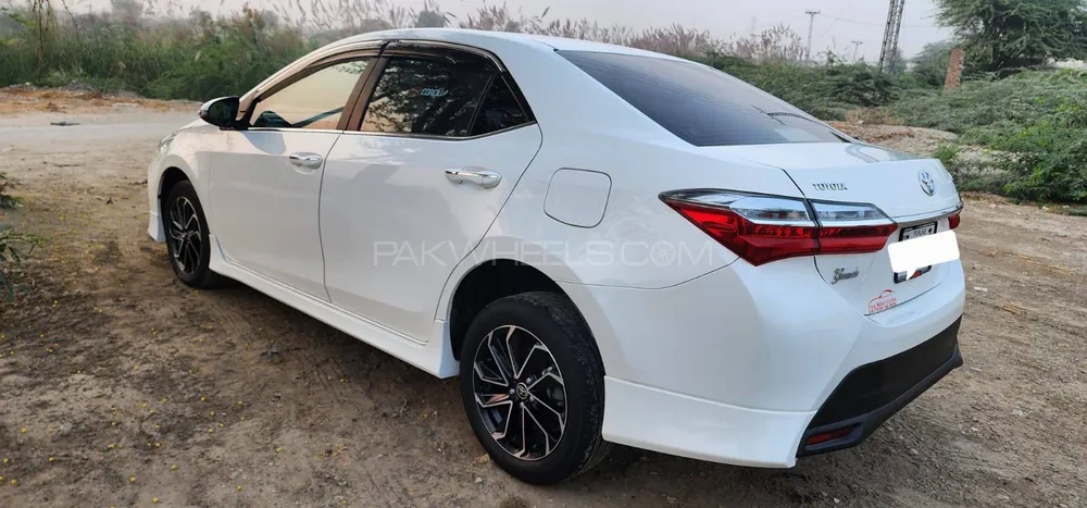 Toyota Corolla 2024 for Sale in Multan Toyota Corolla 2024 for Sale in Multan Image-11