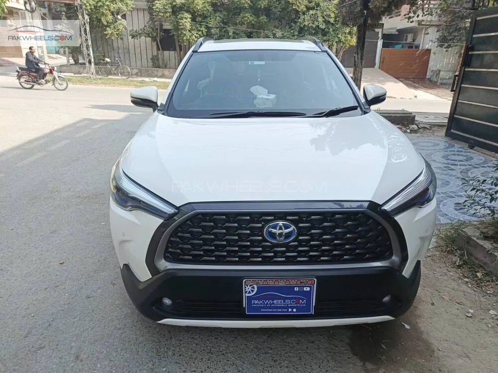 Toyota Corolla Cross 2024 for Sale in Islamabad Image-1