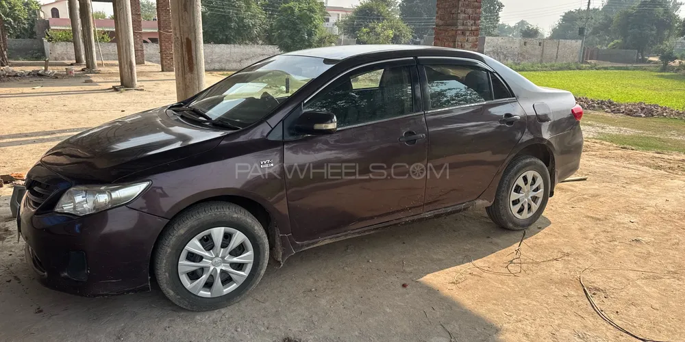 Toyota Corolla 2013 for Sale in Mandi bahauddin Image-1