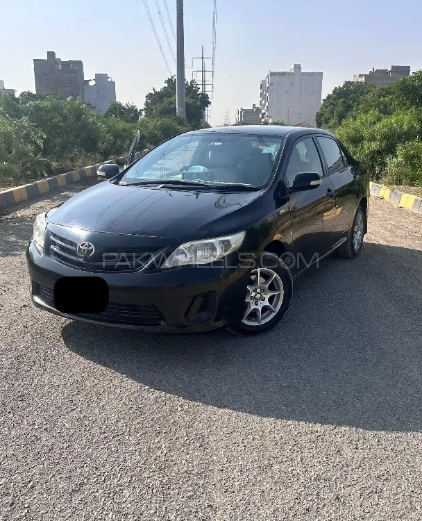 Toyota Corolla 2013 for Sale in Karachi Image-1