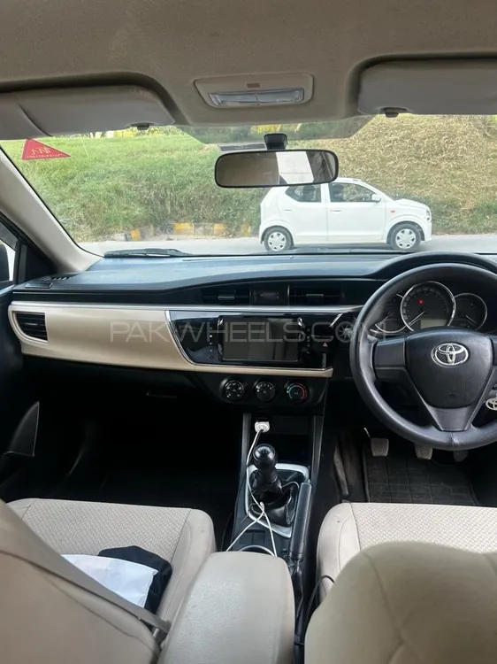 Toyota Corolla 2015 for Sale in Islamabad Toyota Corolla 2015 for Sale in Islamabad Image-3