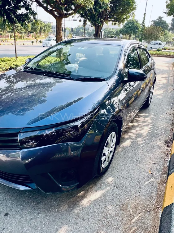Toyota Corolla 2016 for Sale in Islamabad Image-1
