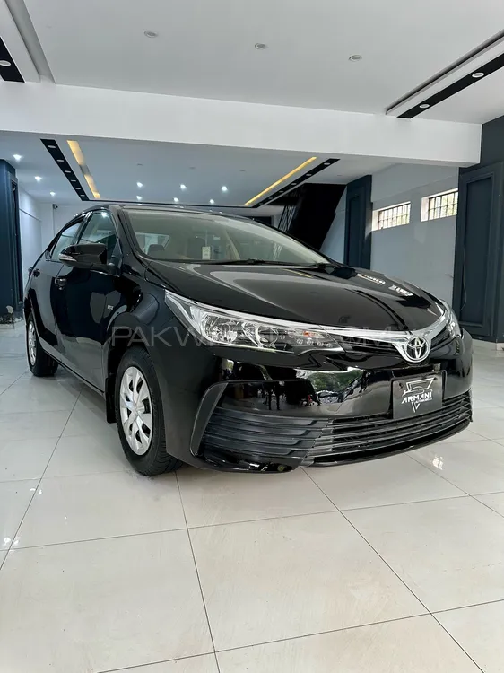 Toyota Corolla 2018 for Sale in Karachi Image-1