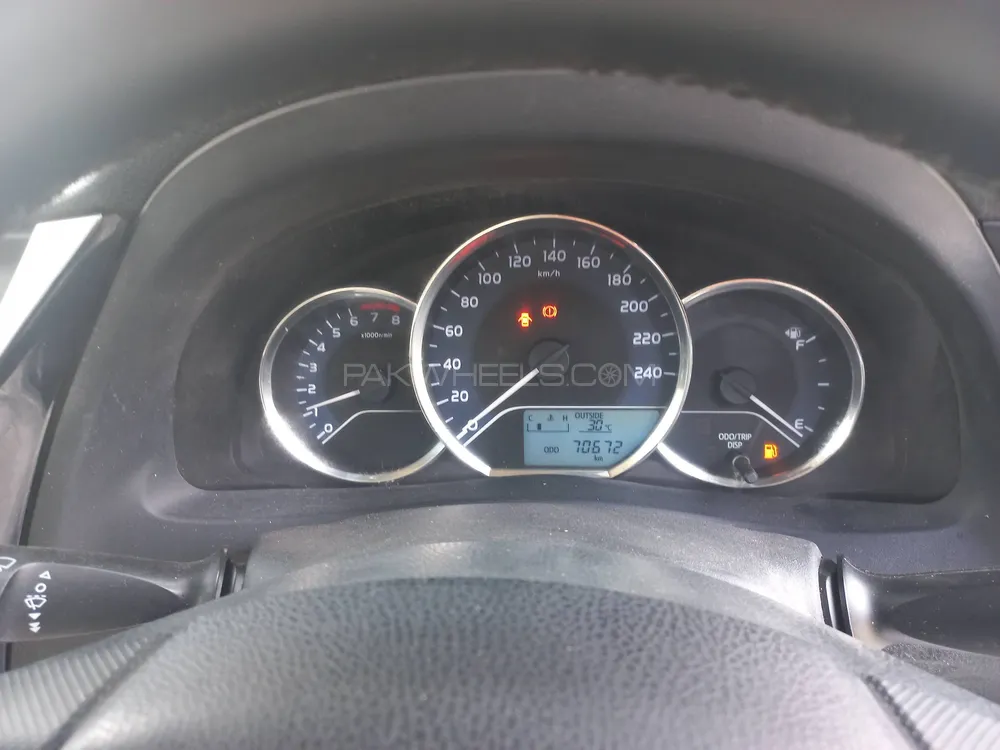 Toyota Corolla 2018 for Sale in Karachi Toyota Corolla 2018 for Sale in Karachi Image-9