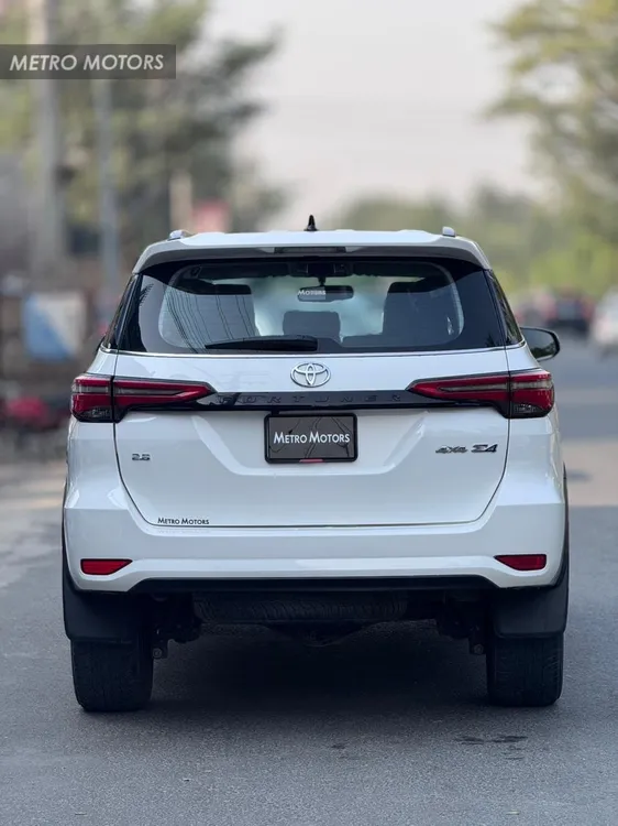 Toyota Fortuner 2021 for Sale in Lahore Toyota Fortuner 2021 for Sale in Lahore Image-6