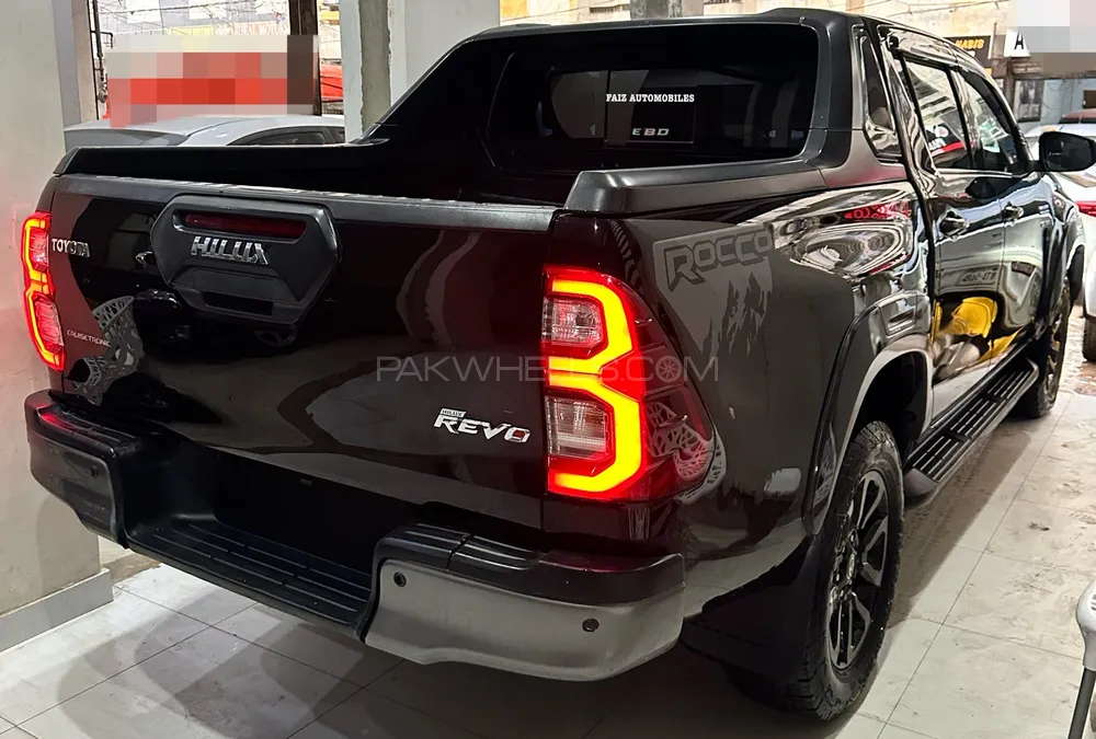 Toyota Hilux 2023 for Sale in Karachi Toyota Hilux 2023 for Sale in Karachi Image-5