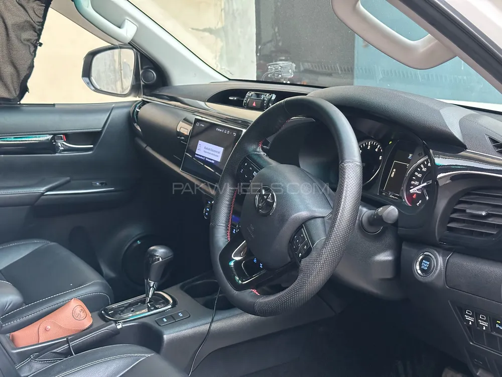 Toyota Hilux 2022 for Sale in Lahore Toyota Hilux 2022 for Sale in Lahore Image-8