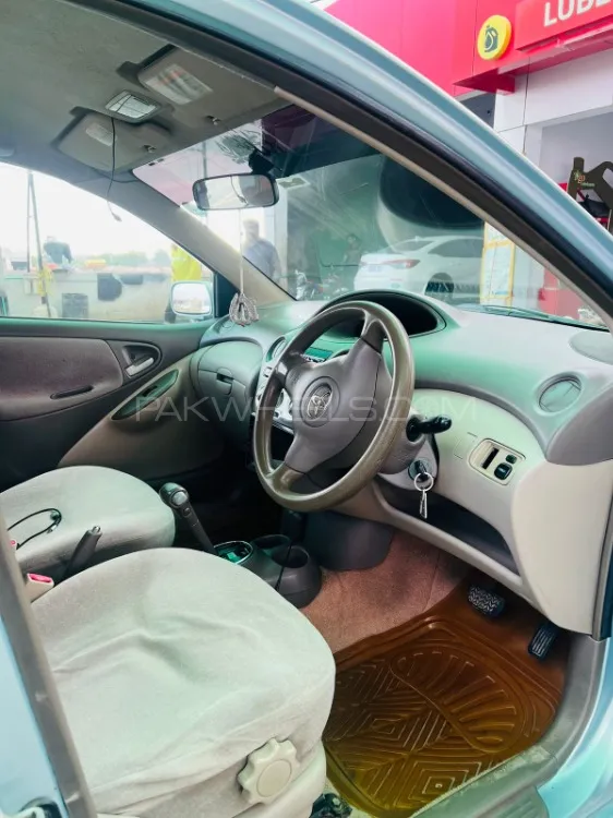 Toyota Platz 2003 for Sale in Lahore Toyota Platz 2003 for Sale in Lahore Image-2