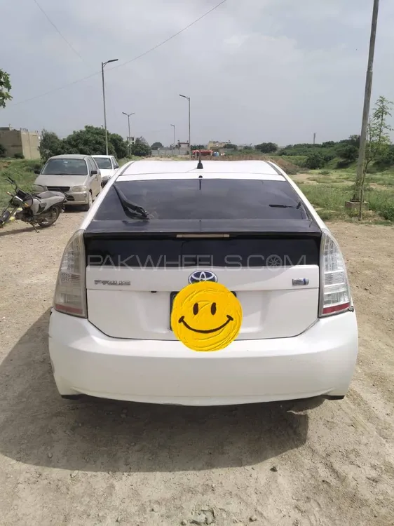 Toyota Prius 2011 for Sale in Karachi Toyota Prius 2011 for Sale in Karachi Image-17