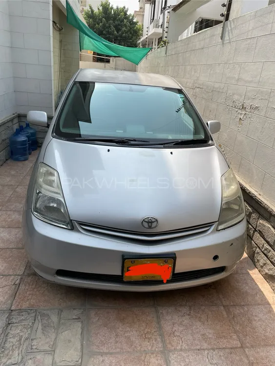 Toyota Prius 2010 for Sale in Karachi Toyota Prius 2010 for Sale in Karachi Image-2