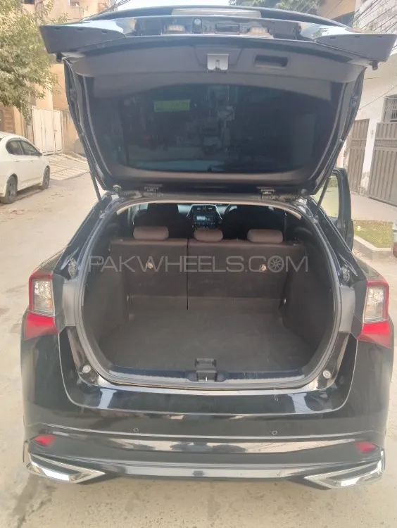 Toyota Prius 2020 for Sale in Lahore Toyota Prius 2020 for Sale in Lahore Image-4