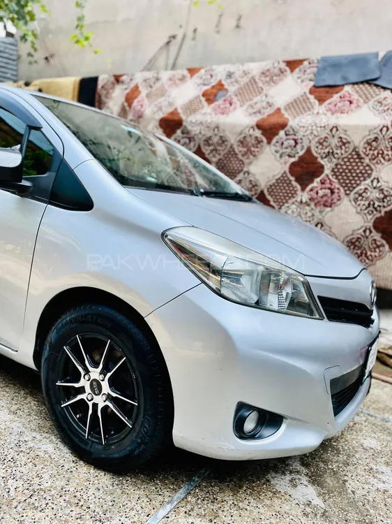 Toyota Vitz 2011 for Sale in Peshawar Toyota Vitz 2011 for Sale in Peshawar Image-3