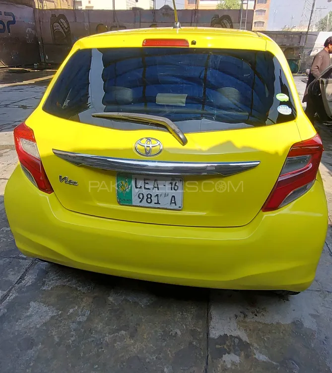Toyota Vitz 2014 for Sale in Peshawar Toyota Vitz 2014 for Sale in Peshawar Image-3