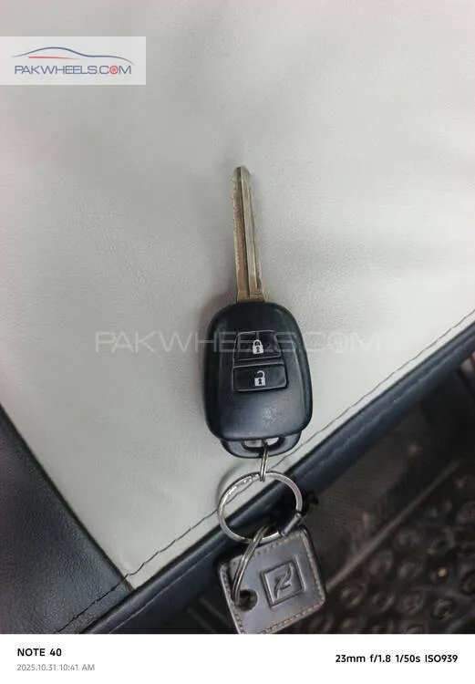 Toyota Vitz 2017 for Sale in Lahore Toyota Vitz 2017 for Sale in Lahore Image-12