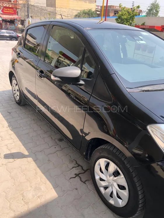 Toyota Vitz 2023 for Sale in Faisalabad Toyota Vitz 2023 for Sale in Faisalabad Image-4