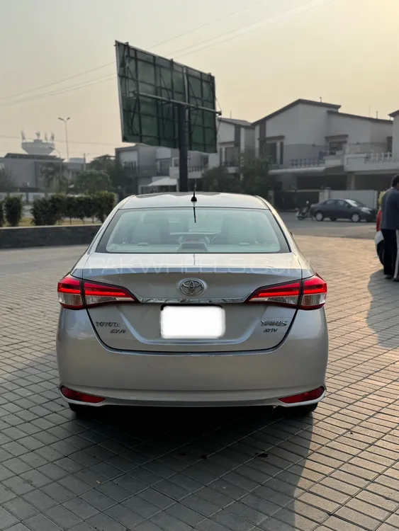 Toyota Yaris Sedan 2022 for Sale in Lahore Toyota Yaris Sedan 2022 for Sale in Lahore Image-6